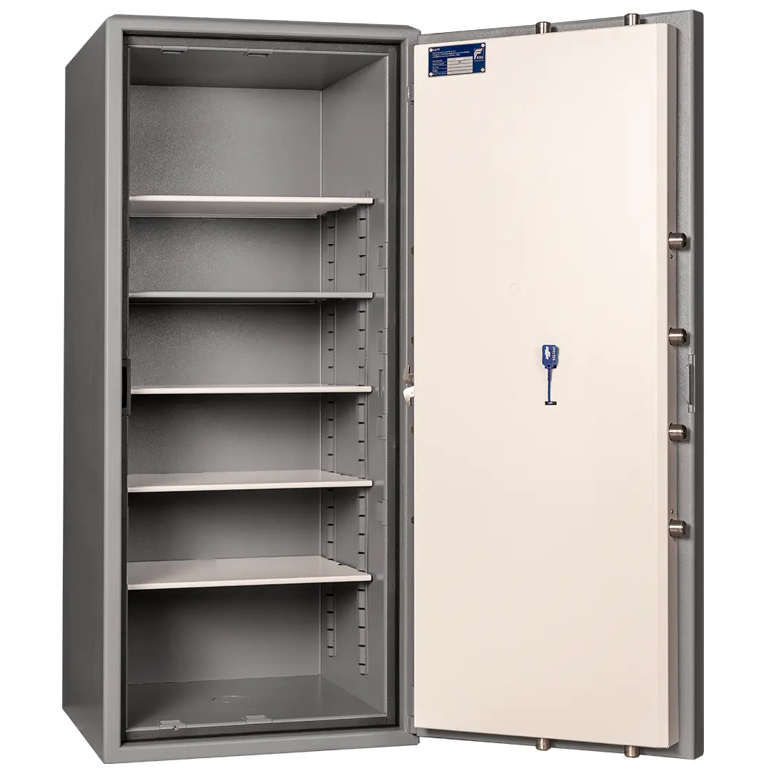 Caja fuerte grado III de Arcas Olle capacidad de 604 litros abierta 5 estantes