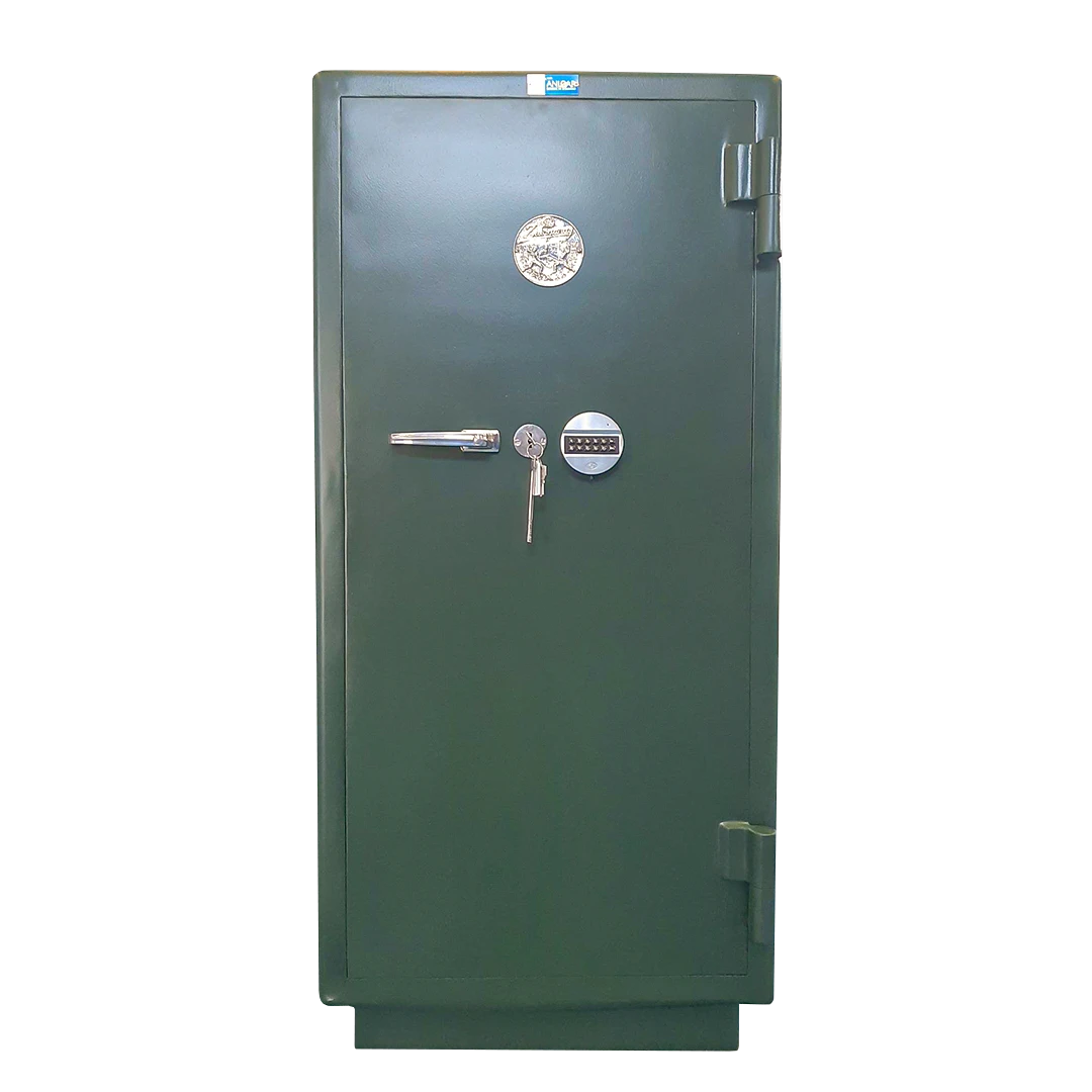Caja fuerte de estilo vintage verde marca zubigaray