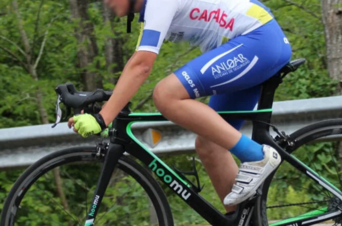 Apostando por el Deporte Seguro, Anloar Patrocina un Equipo de Ciclismo Infantil en Ciclos Moli