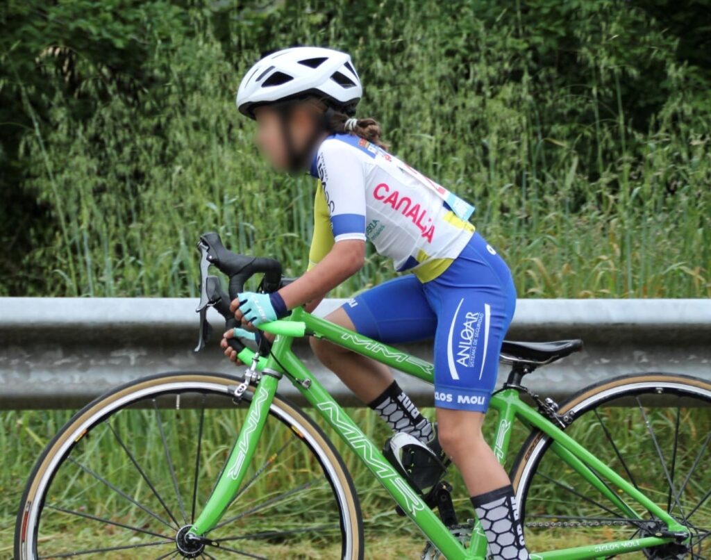 Anloar Patrocina un Equipo de Ciclismo Infantil