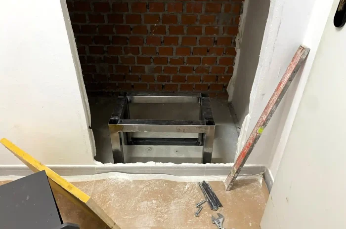 Realizamos la instalación de una caja fuerte empotrada en un domicilio